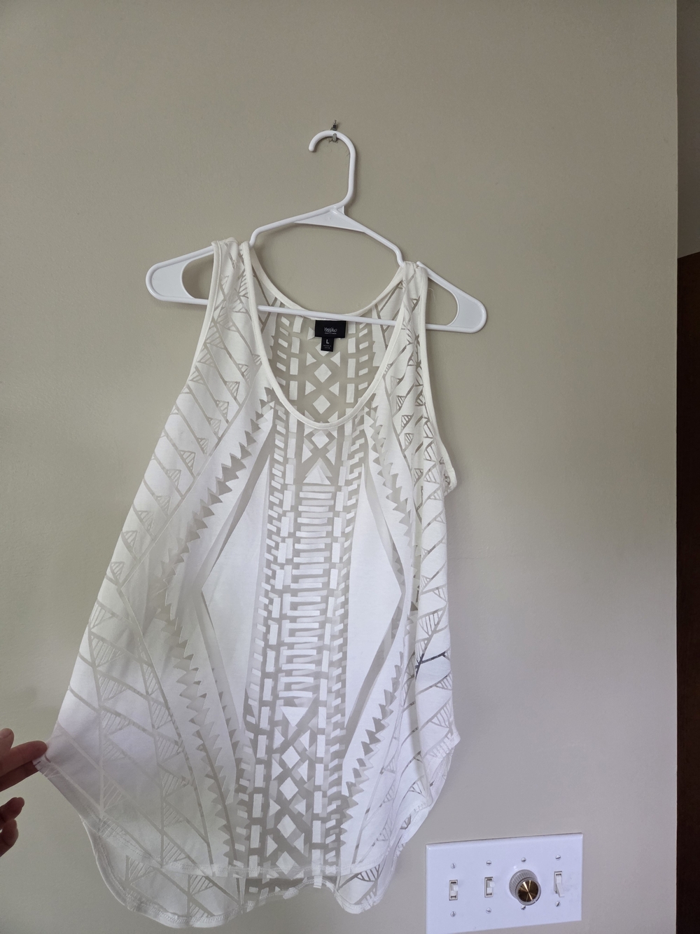 Womens White Sleeveless Geometric Cutout Tank Large See Through Mossimo Layers